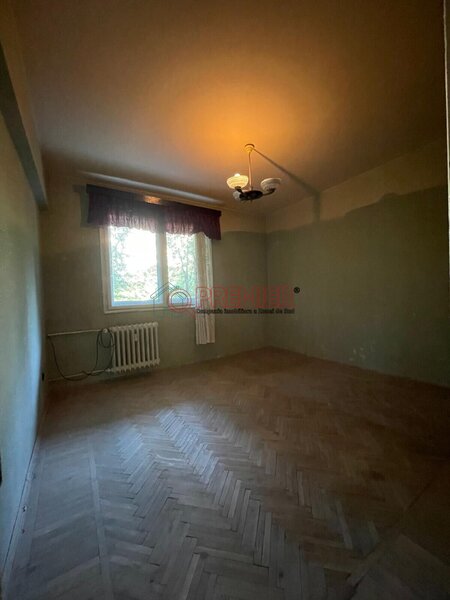Piata Sudului, Secuilor, nou 2 camere et. 2